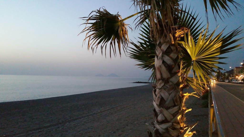 B&B Le Terrazze Capo d'Orlando Luaran gambar